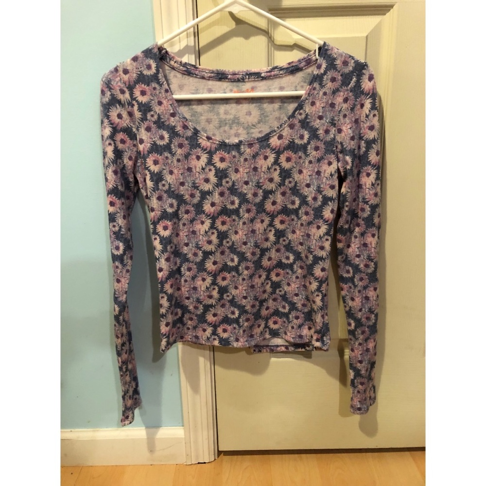 MUDD flower crop top